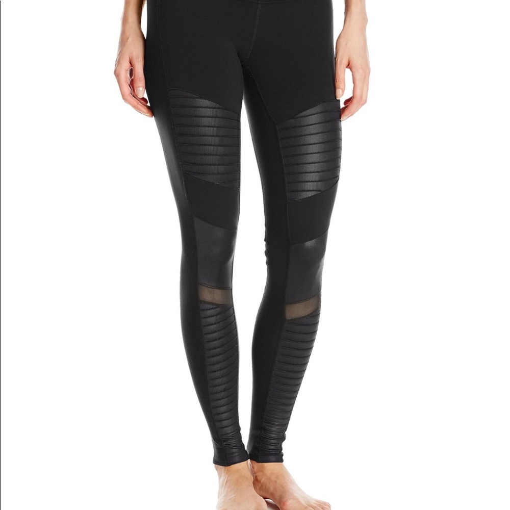 ALO High Waist Moto leggings. Size XS